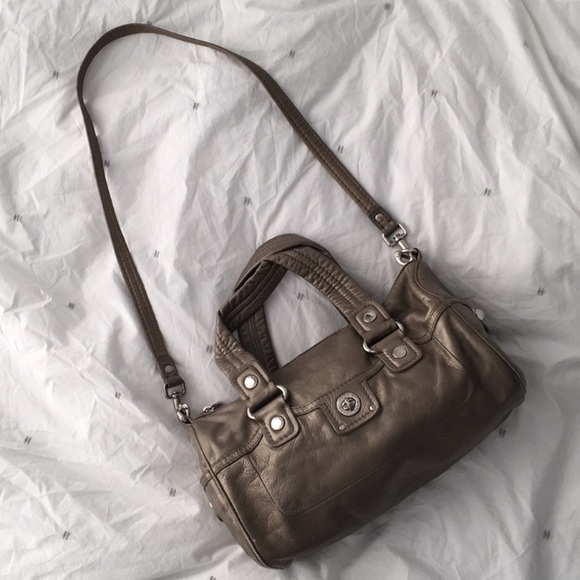 MARC BY MARC JACOBS TOTALLY TURNLOCK METALLIC BAG - Picture 5 of 9